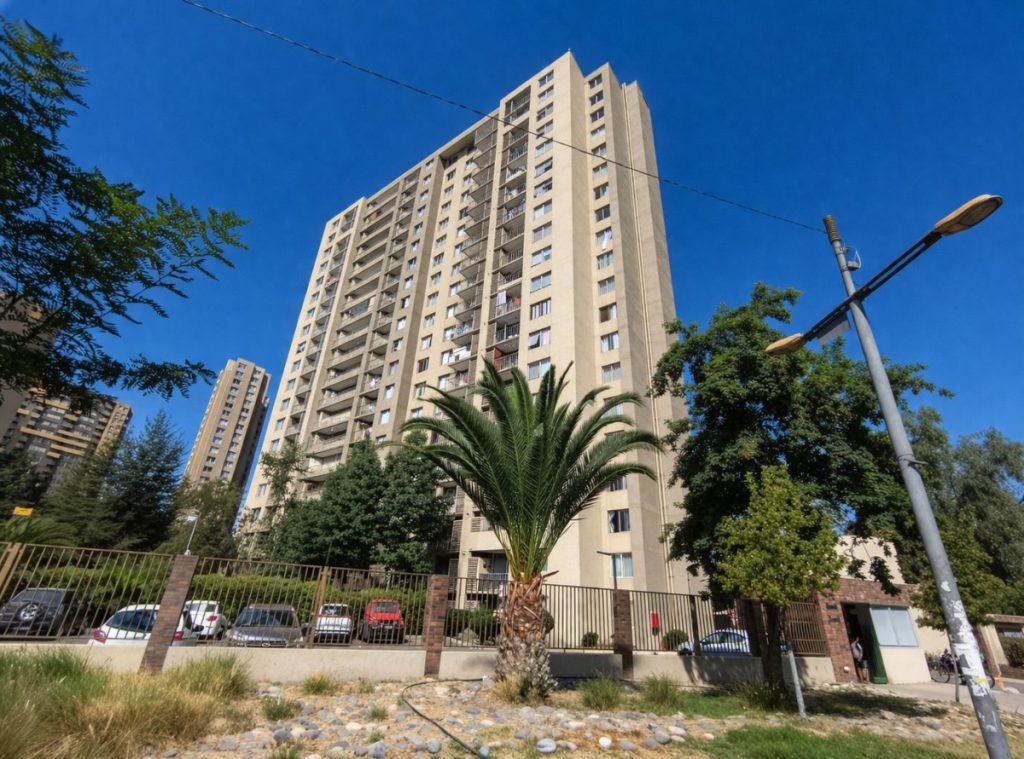 Titán 4900, Edificio Tres A, Depto 702